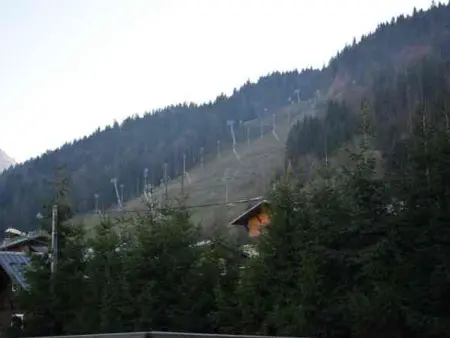 Studio rénové 19 m² pour 4, centre Morzine : photo 8