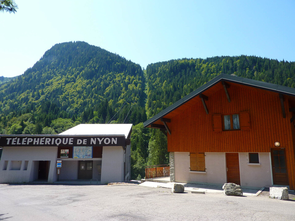 Studio-mezzanine rénové au pied du téléphérique - Photo 10
