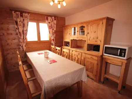 Appartement 4 chambres avec parking et accès piscine : photo 7