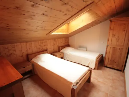 Appartement 4 chambres avec parking et accès piscine : photo 13