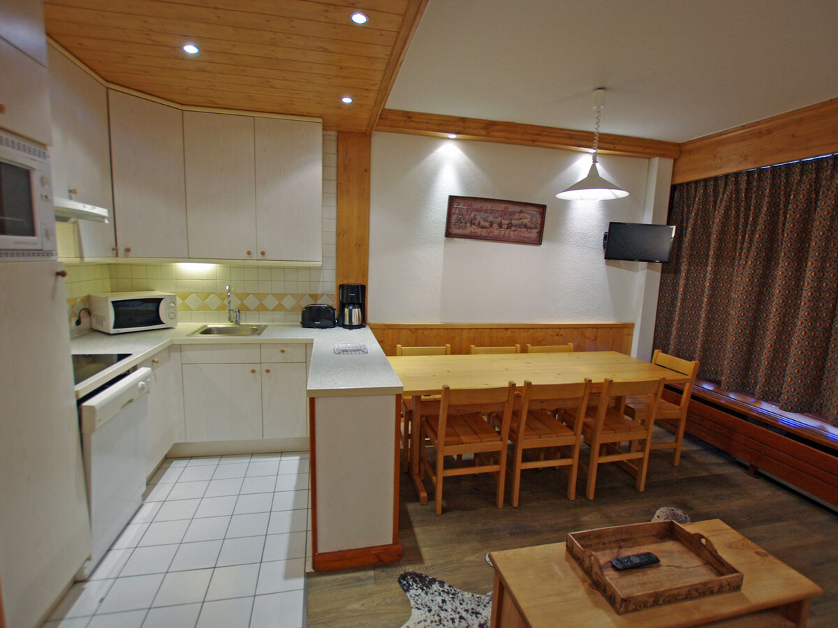 Appart 3 pièces 7 pers, balcon sud, vue lac Tignes - Photo 13