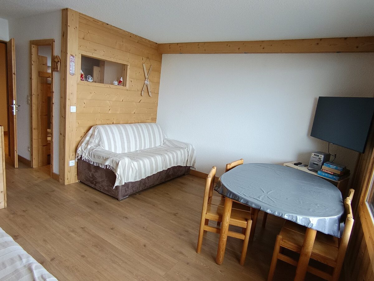 Appartement 40m² rénové, balcon sud vue pistes à Montgenèvre - Photo 3