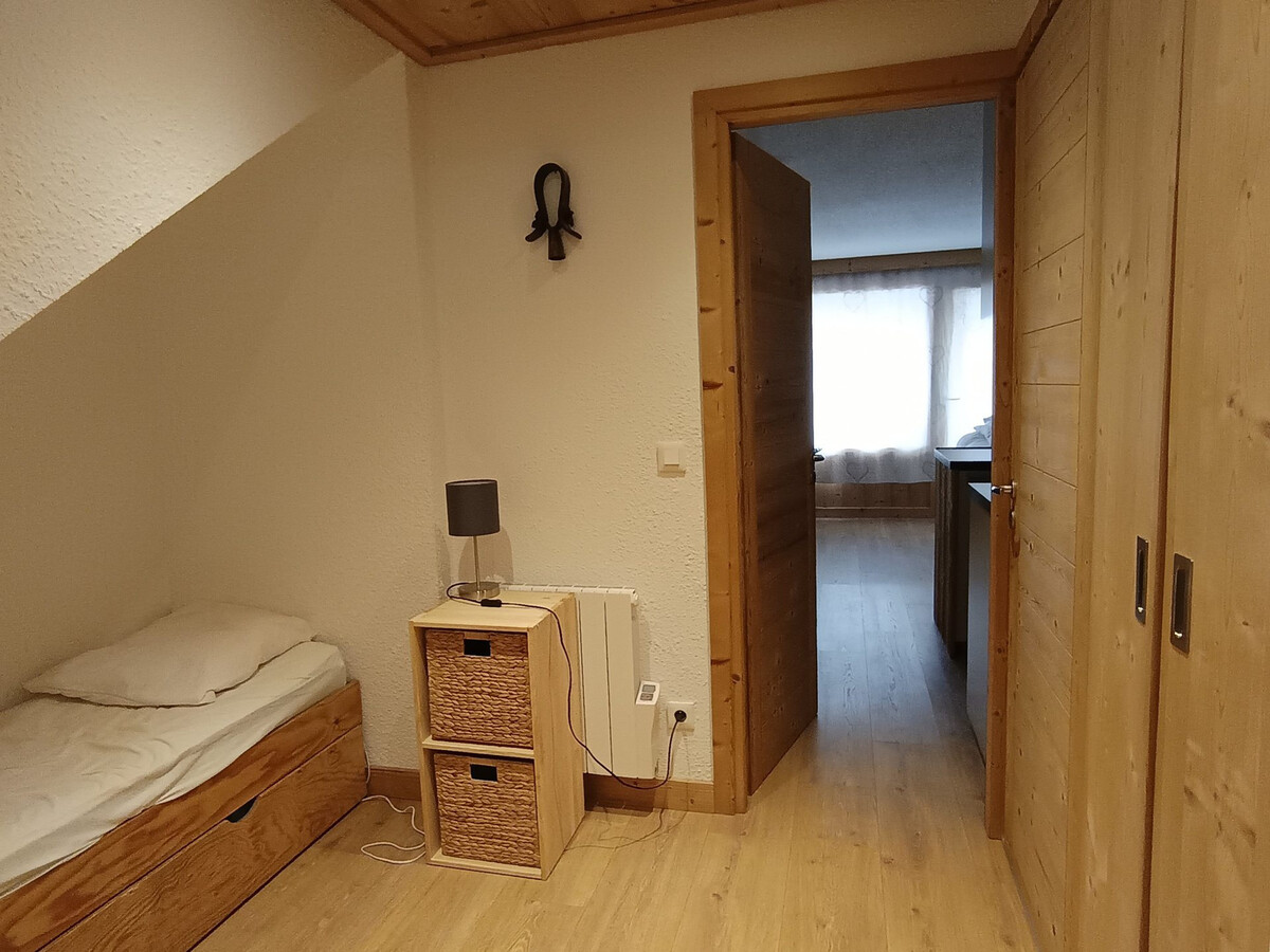 Appartement 40m² rénové, balcon sud vue pistes à Montgenèvre - Photo 5