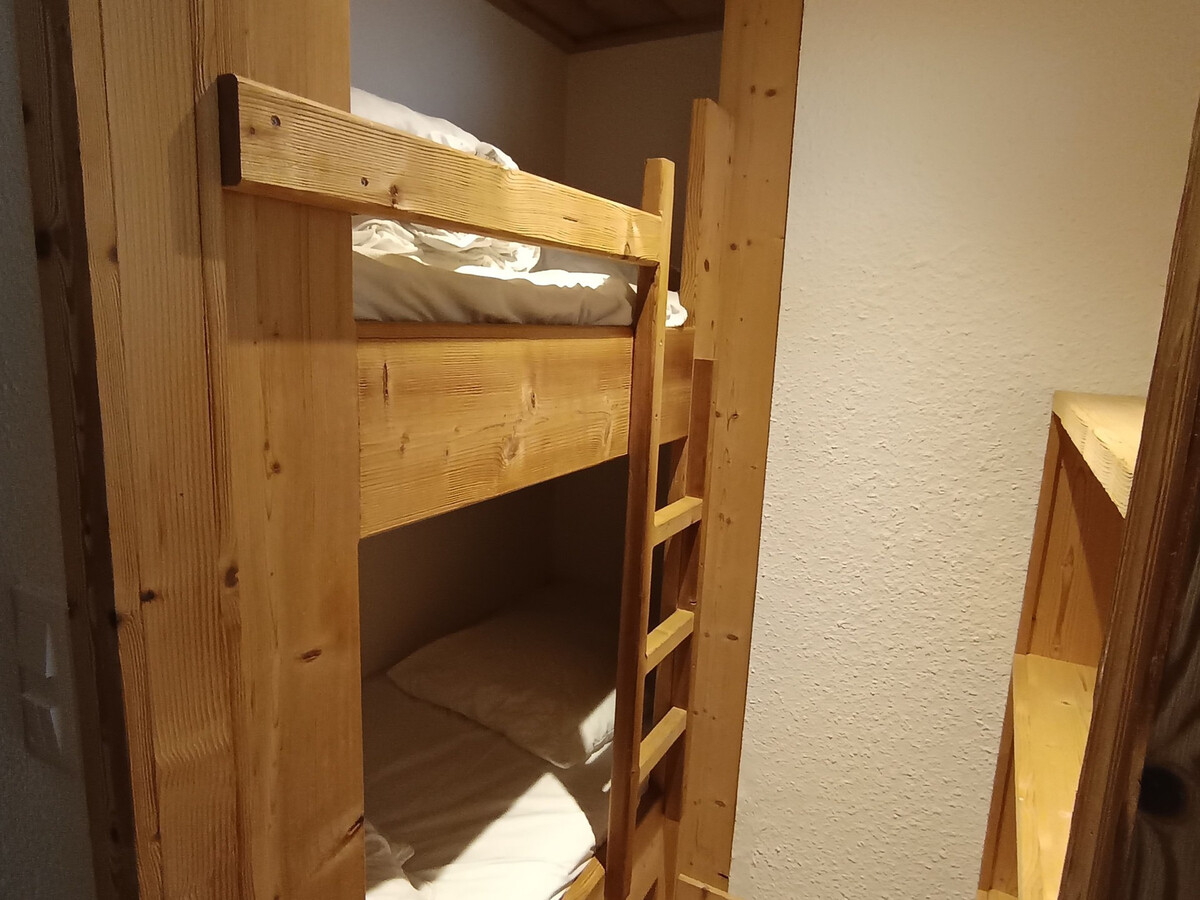 Appartement 40m² rénové, balcon sud vue pistes à Montgenèvre - Photo 6