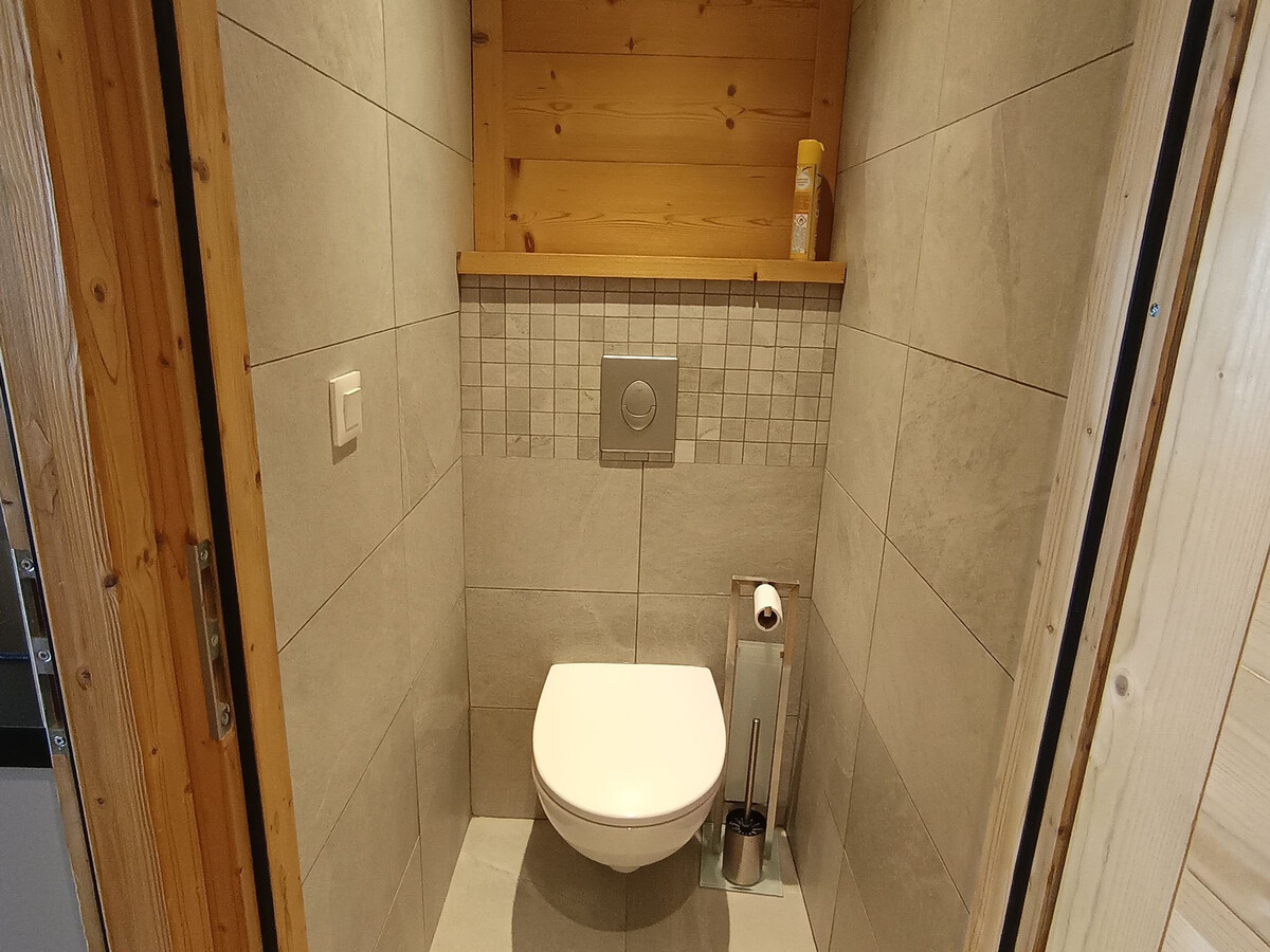 Appartement 40m² rénové, balcon sud vue pistes à Montgenèvre - Photo 7