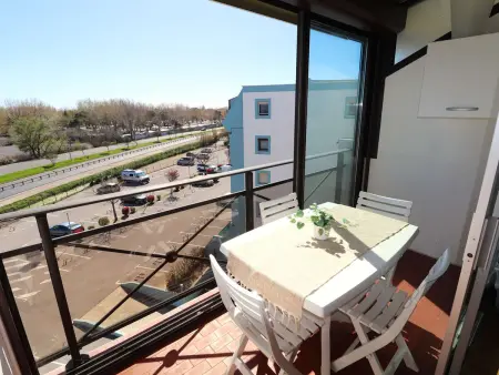Location appartement à Le Grau du Roi, Studio Double Cabine avec Parking, Clim et Piscine