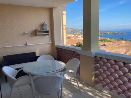 Appartement 3 pièces Saint-Raphaël, vue mer et parking : photo 5