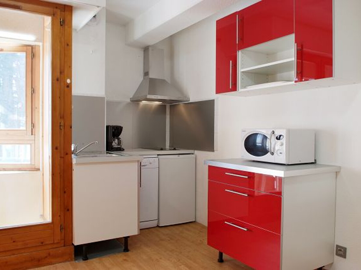 Studio 25m² balcon vue thermes, parking inclus à Brides - Photo 2