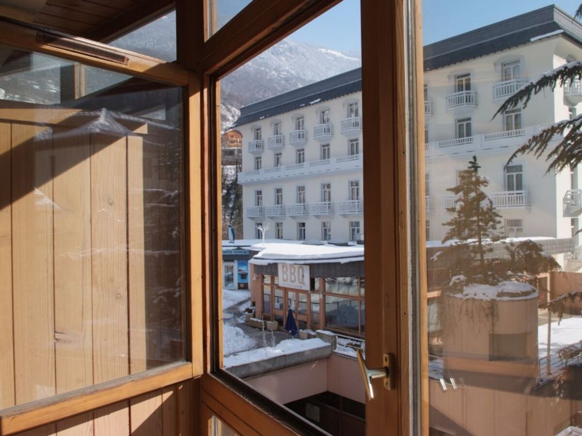 Studio 25m² balcon vue thermes, parking inclus à Brides - Photo 5