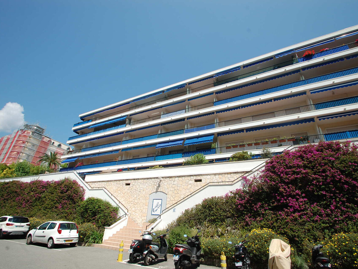 Studio 25m² Menton, terrasse et garage privé - Photo 14