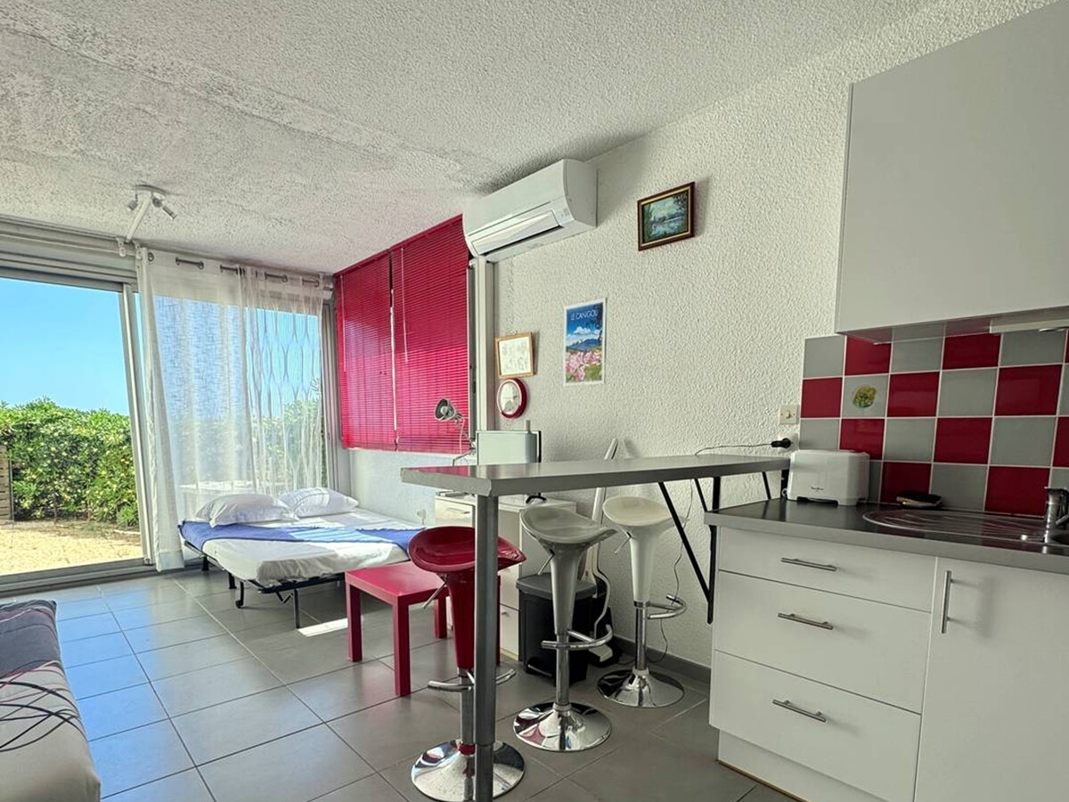 Studio climatisé en rez-de-chaussée, accès plage direct - Photo 2