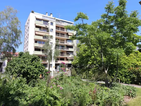 Annecy : 2 pièces rénové près du lac avec parking : photo 12
