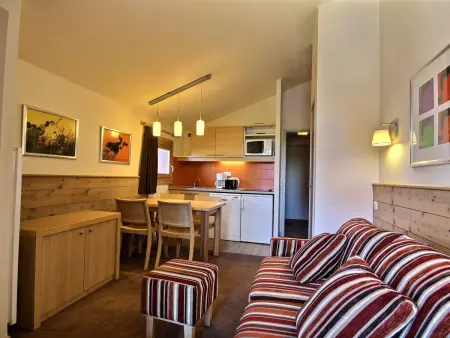 Studio-cabine 4 pers avec balcon, 50 m des pistes : photo 4