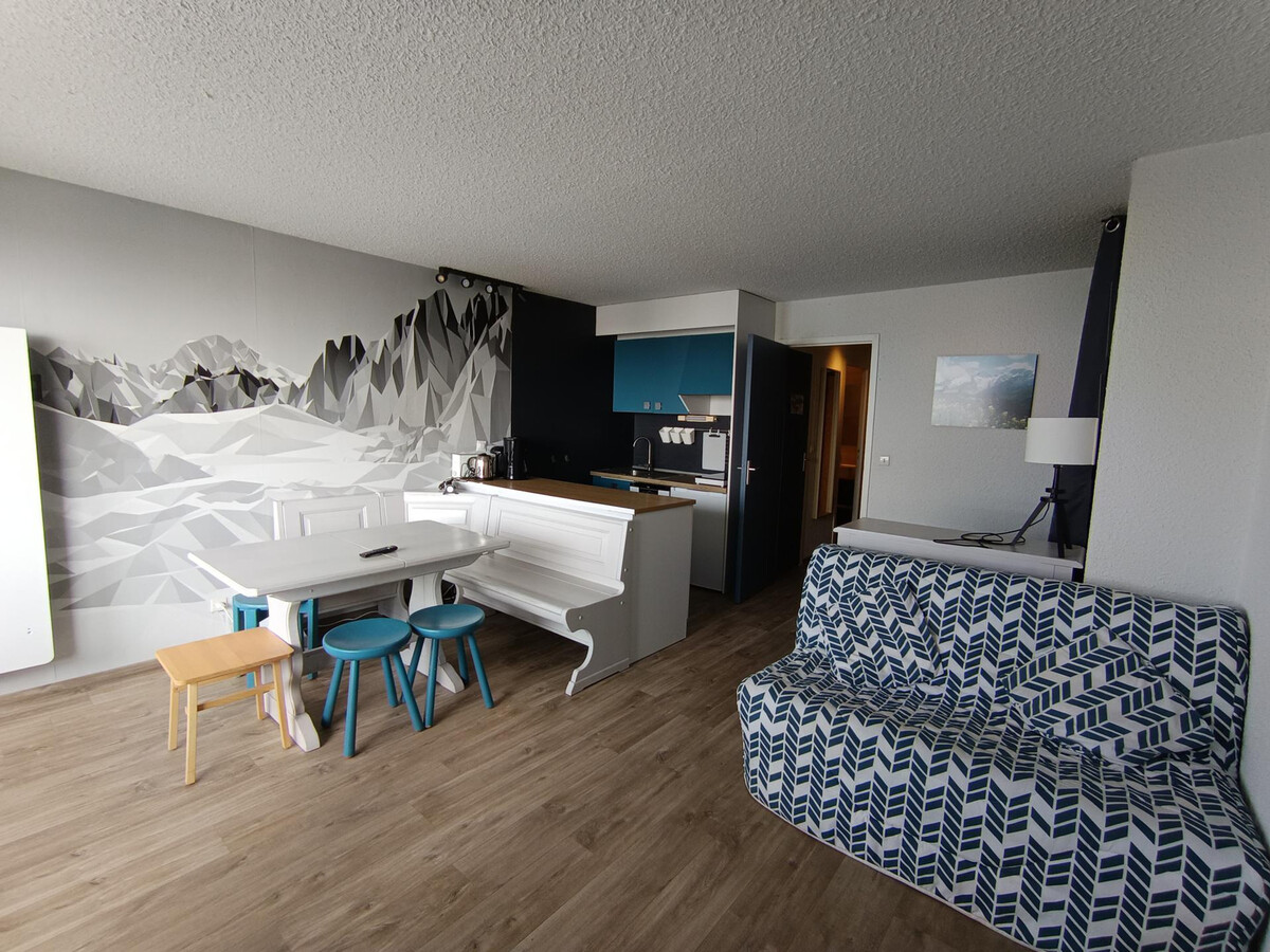Appartement rénové 38m² balcon plein sud, vue pistes - Photo 2