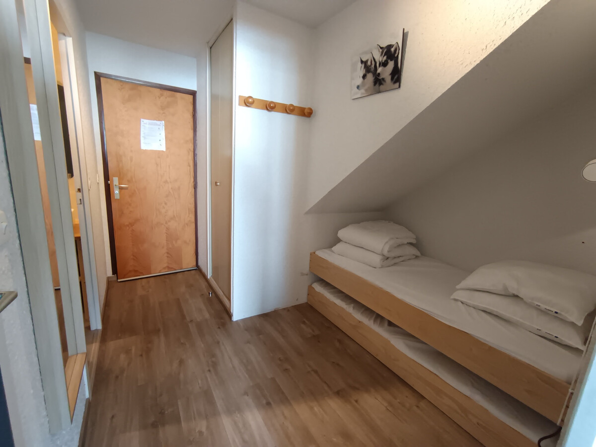 Appartement rénové 38m² balcon plein sud, vue pistes - Photo 5
