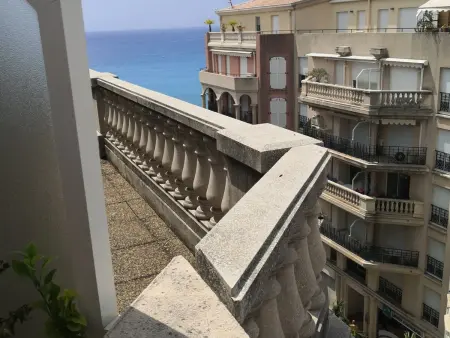 Appartement 2P centre-ville Menton, terrasse et parking : photo 3