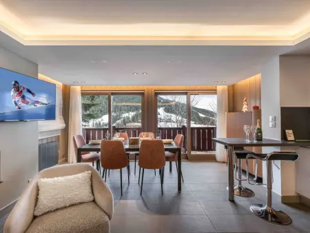 Appartement moderne avec cheminée, parking et Wi-Fi, Courchevel : photo 2