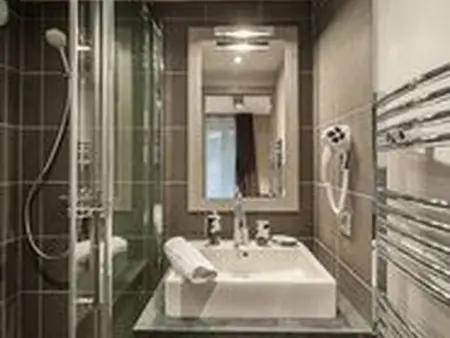 Appartement moderne avec cheminée, parking et Wi-Fi, Courchevel : photo 7