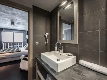 Abondance : Grand appartement raffiné à Courchevel avec parking et WIFI : photo 14