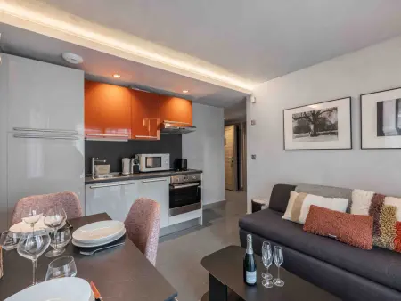 Appartement cosy à Courchevel avec chambre spacieuse et parking : photo 2