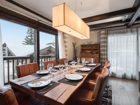 Chic appartement central avec cheminée et parking à Courchevel : photo 5