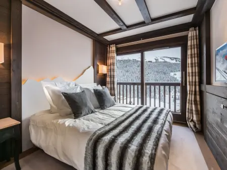 Chic appartement central avec cheminée et parking à Courchevel : photo 9