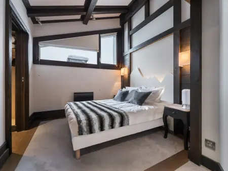 Chic appartement central avec cheminée et parking à Courchevel : photo 10