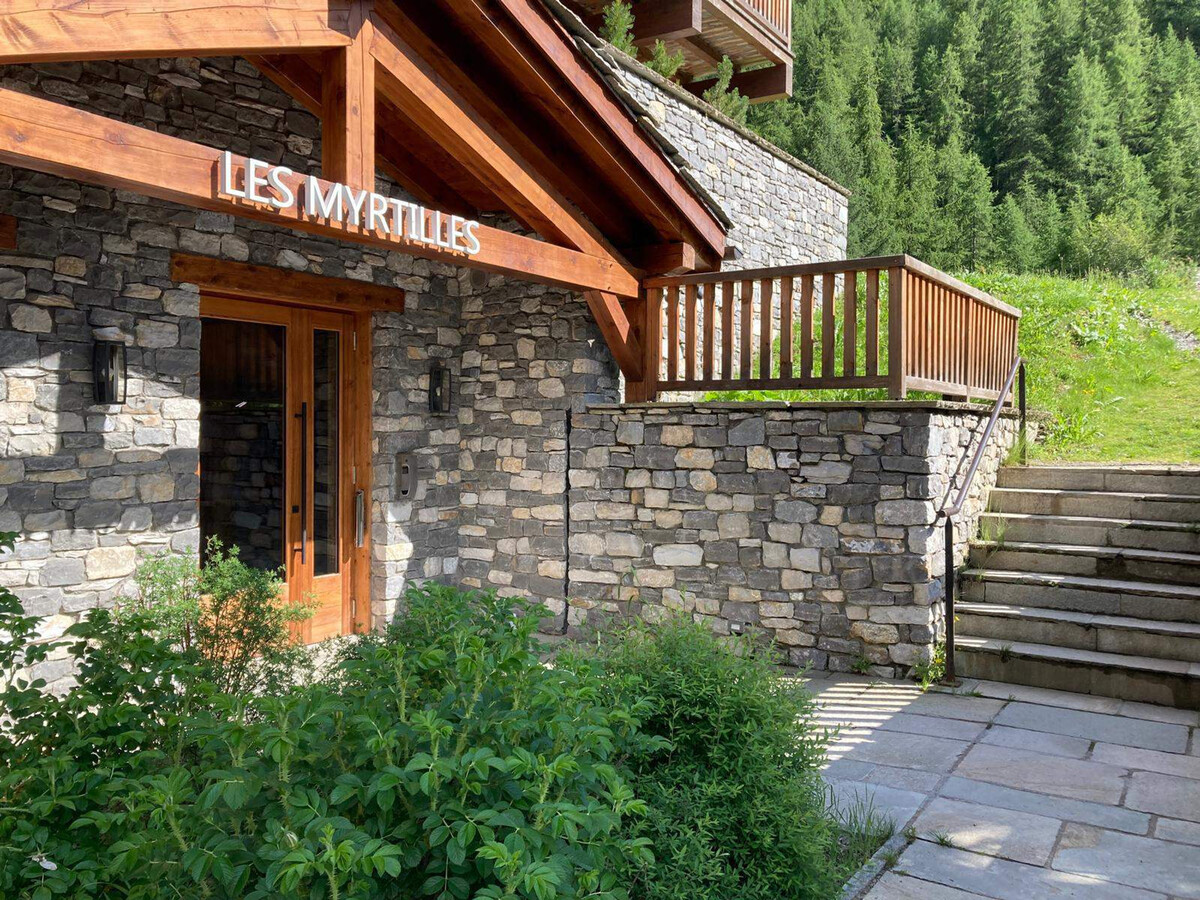 Appartement 5 pièces Val-d'Isère, cheminée et casier à skis - Photo 15