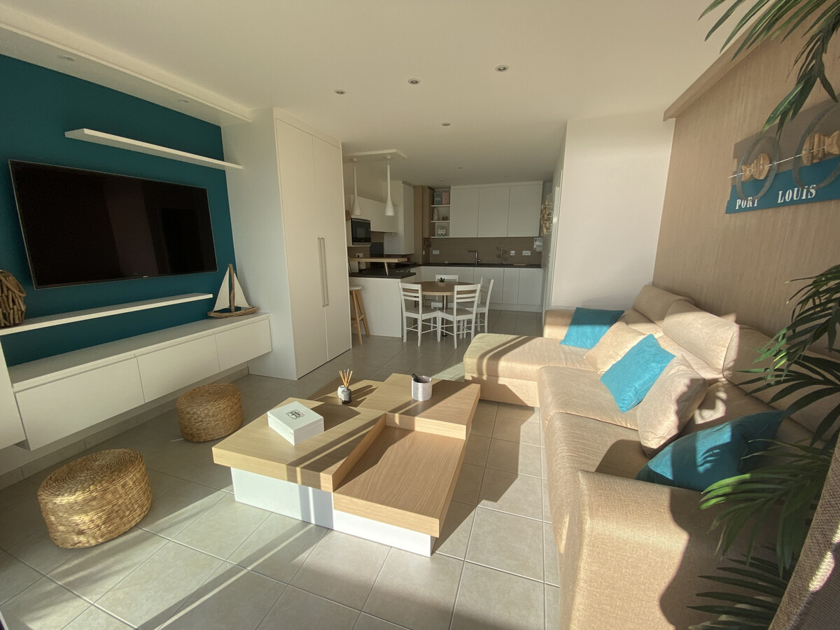 T2 Port-Louis vue mer, terrasse et parking privé - Photo 16