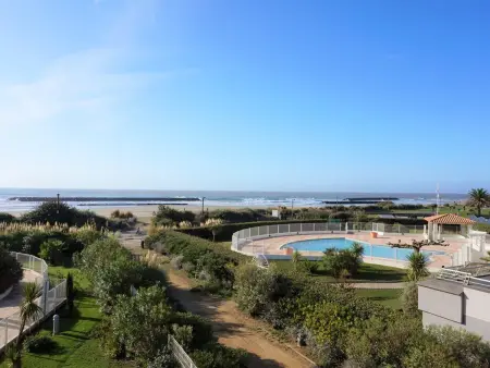 T3 vue mer à 15m de la plage, piscine résidence : photo 20