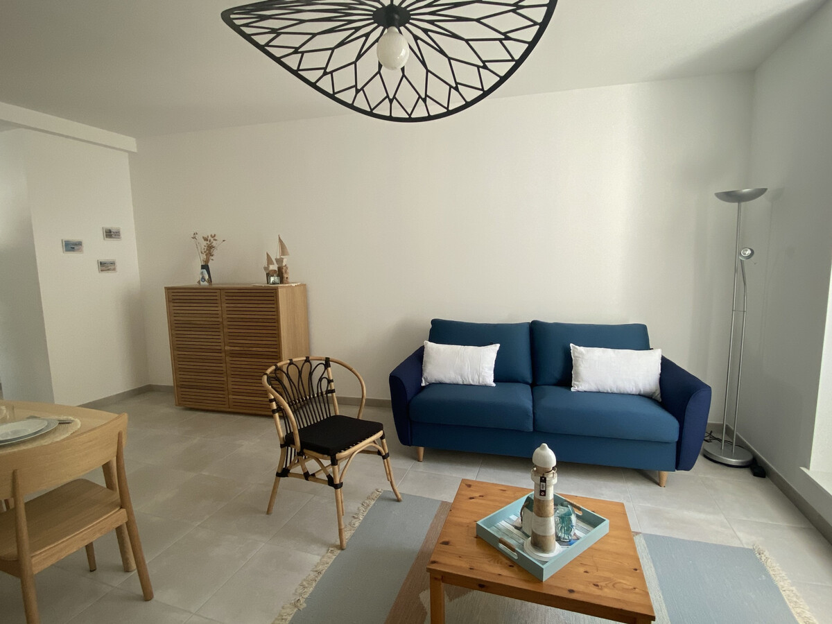 Duplex T3 à 150m des criques, au pied du bourg - Photo 3