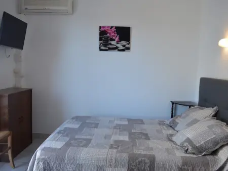 Studio 4 pers climatisé, balcon vue mer, parking : photo 4
