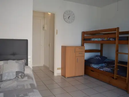 Studio 4 pers climatisé, balcon vue mer, parking : photo 6