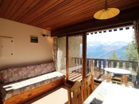 Location appartement à Auris, Studio cabine au pied des pistes avec balcon et parking gratuit, proche commerces - Auris en Oisans
