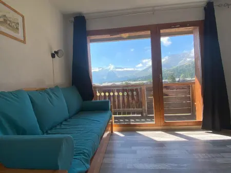 Appartement avec balcon plein sud au Dévoluy, pistes à 200 m : photo 3