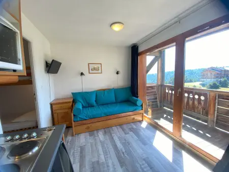 Appartement avec balcon plein sud au Dévoluy, pistes à 200 m : photo 4