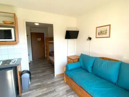 Appartement avec balcon plein sud au Dévoluy, pistes à 200 m : photo 8