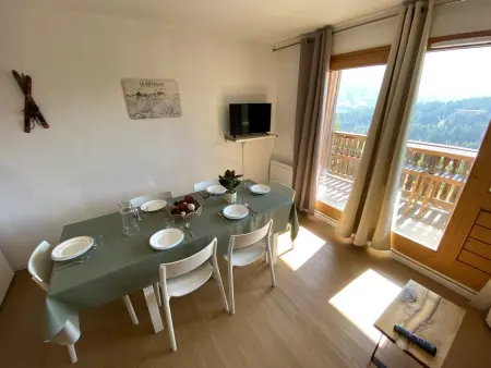 Appartement 6 pers. au Dévoluy, balcon sud-est et pistes à 100 m : photo 2