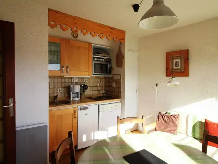 T2 6 couchages aux pieds des pistes, 2 balcons - Auris : photo 4