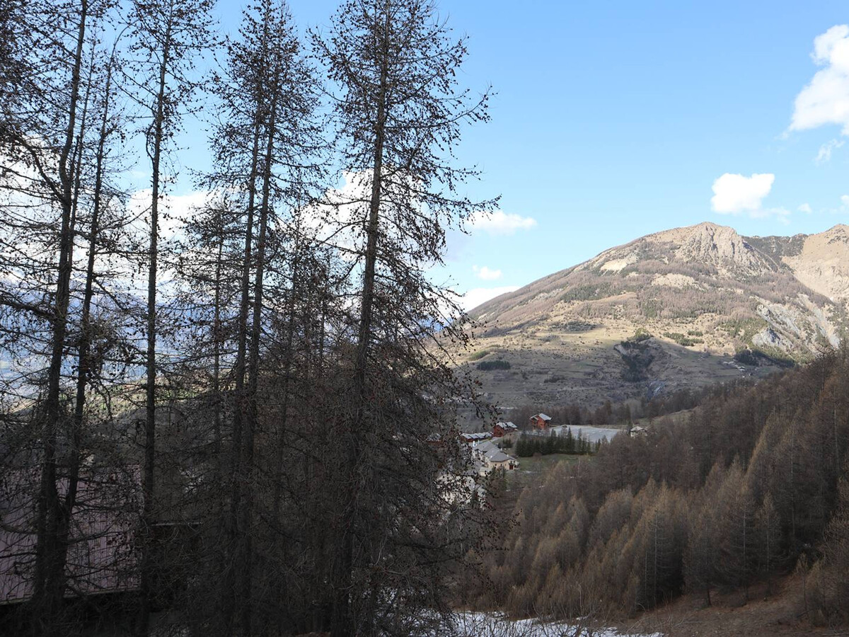 Studio 4 pers. aux Orres, balcon vue piste et parking - Photo 8