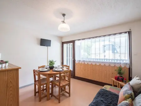 Location appartement à Saint Lary Soulan, Appartement 6 pers avec balcon - calme, proche centre Saint-Lary Village, parking privé