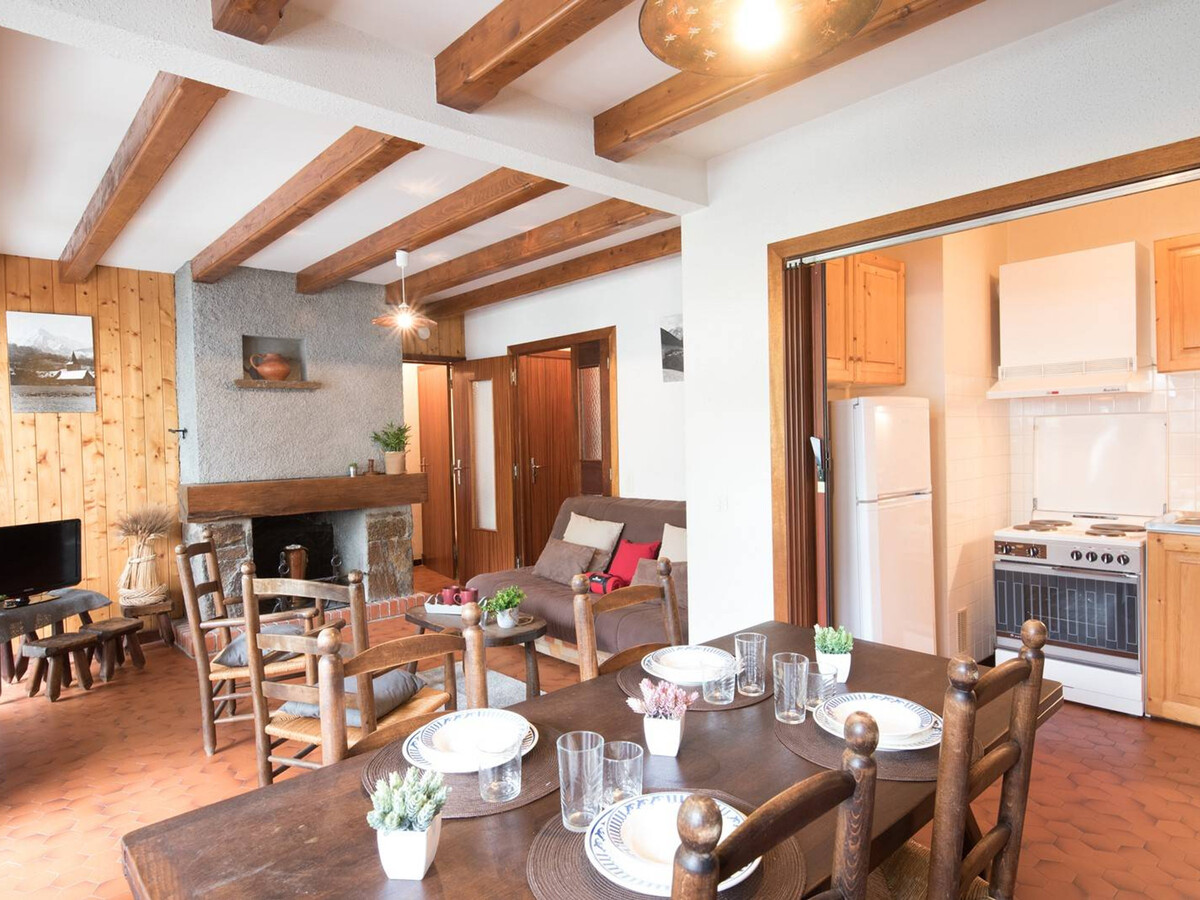 Appartement 4 pers, terrasse sud, parking privé à Saint-Lary - Photo 2