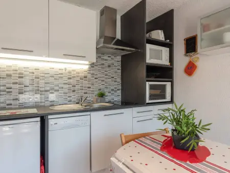 Studio cabine 4 pers. avec balcon et parking à Saint-Lary-Soulan : photo 4