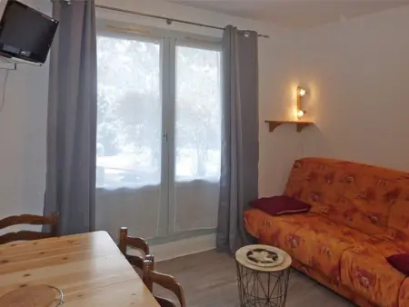 Location appartement à Les Orres, Studio 4 pers, skis aux pieds, terrasse sud-ouest, face patinoire - Les Orres