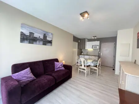 Location appartement à La Rochelle, Studio confort à La Rochelle avec balcon et parking, proche plage