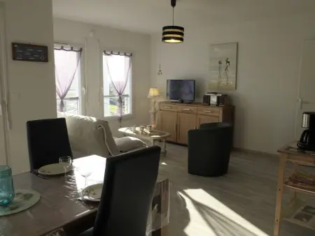 Location appartement à Saint Gilles Croix de Vie, Agréable T2 à 1,5km du centre, proche plage, balcon, parking privé, ascenseur, 4 couchages