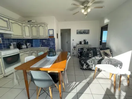 Appart 2 pièces Saint-Cyprien, balcon vue mer, 5 couchages : photo 4