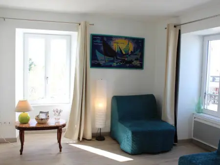 Location appartement à La Rochelle, Studio rénové au centre de La Rochelle, vue sur le port