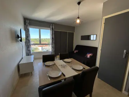 Location appartement à Saint Jean de Monts, Bel appartement avec parking près de la plage, 2 pièces, 4 personnes