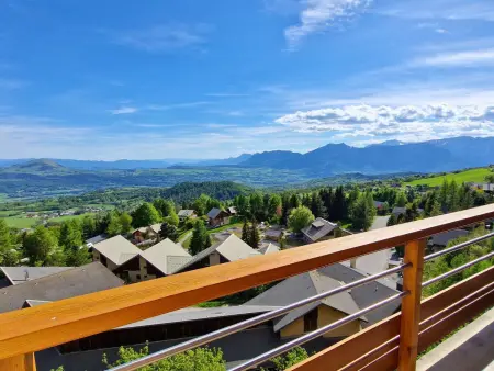 Appartement 12 pers. à Saint-Michel-de-Chaillol, balcon sud et pistes à 100 m : photo 2
